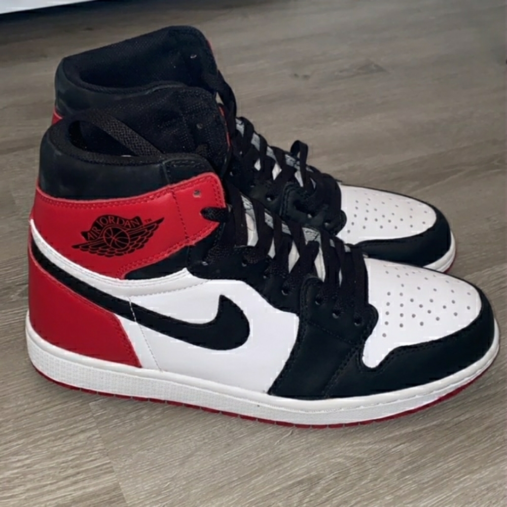 Jordan 1 Bred Toe Size 8
